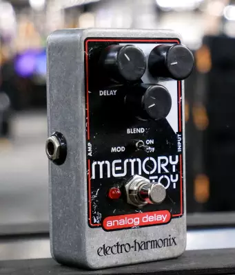 Electro-Harmonix - Memory Toy - Analog Echo/Chorus